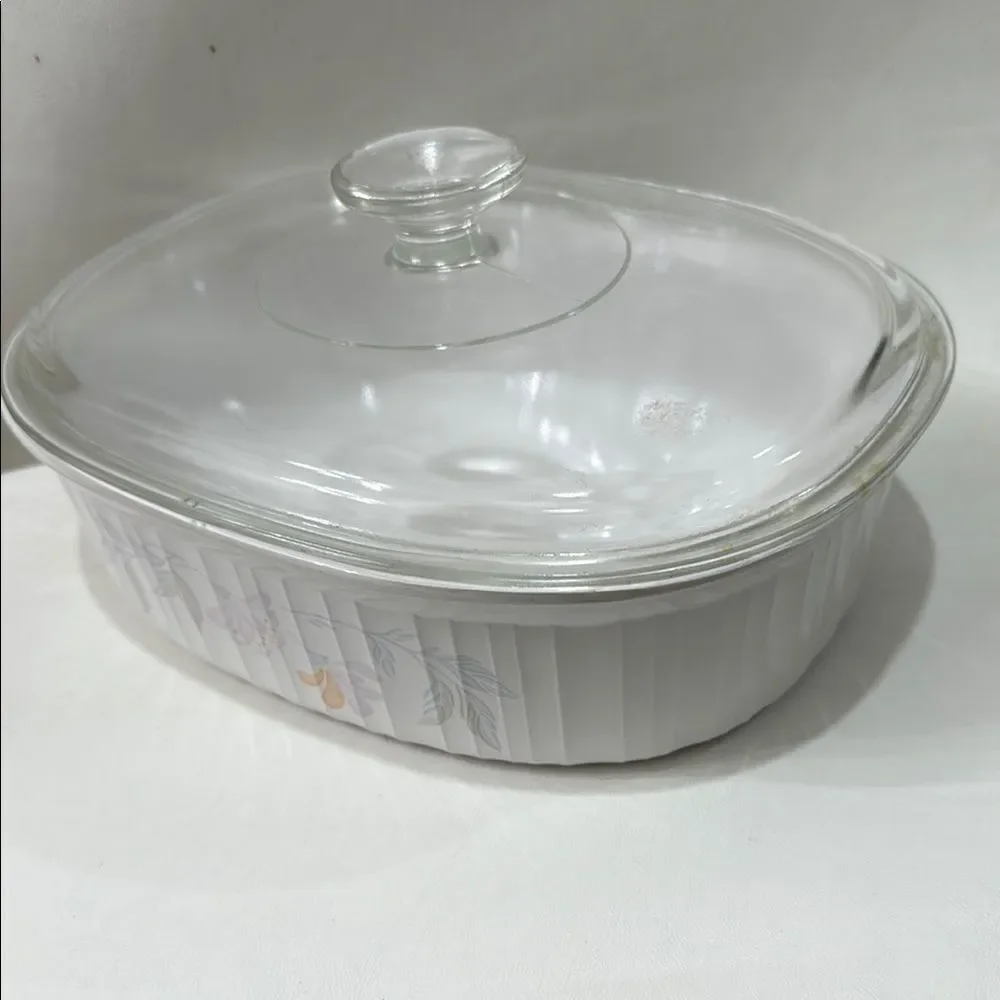 Corningware Pink Trio French White Ribbed Oval Cookware & Lid 2 1/2 Quart 2.8 L